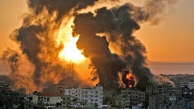 مستعمرون يضرمون النار في خيام وحظائر ماشية في بردلة بالأغوار الشمالية